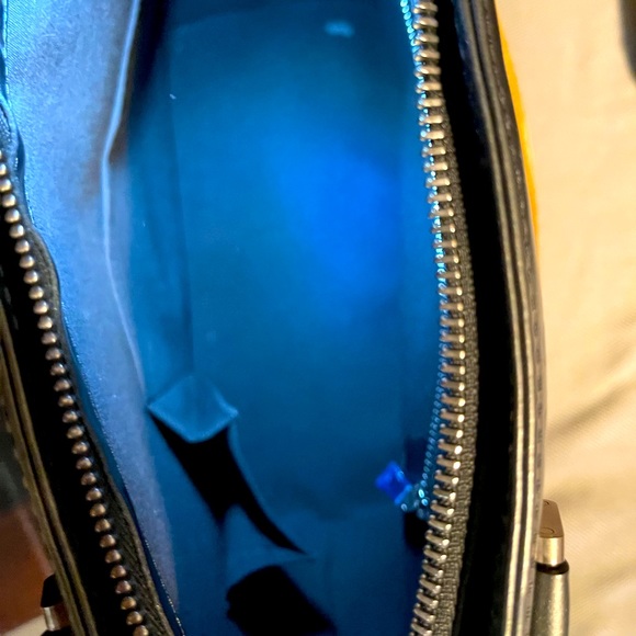 Louis Vuitton Handbags - Louis Vuitton Mat Stockton Monogram Vernis